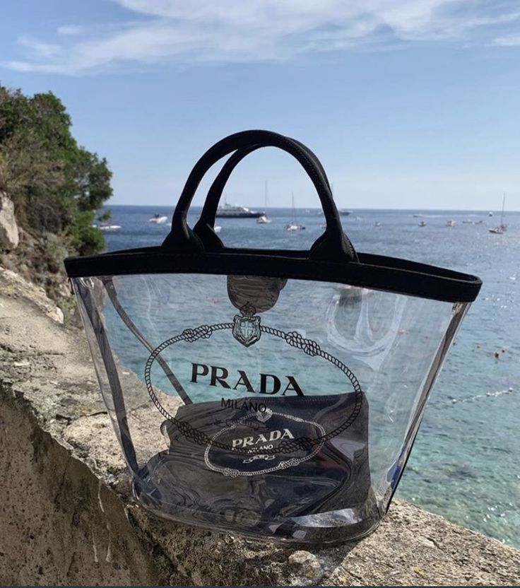 The Jelly Firkin: the gelatinous version of the most coveted bag 7 Transparent Prada basket