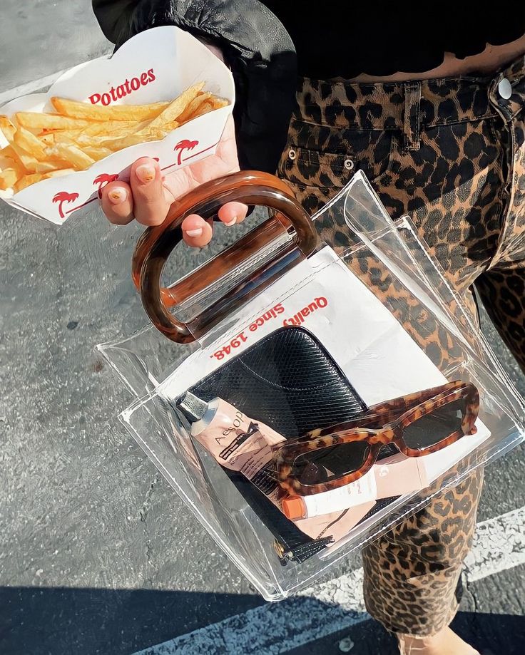 The Jelly Firkin: the gelatinous version of the most coveted bag 8 Transparent handbag