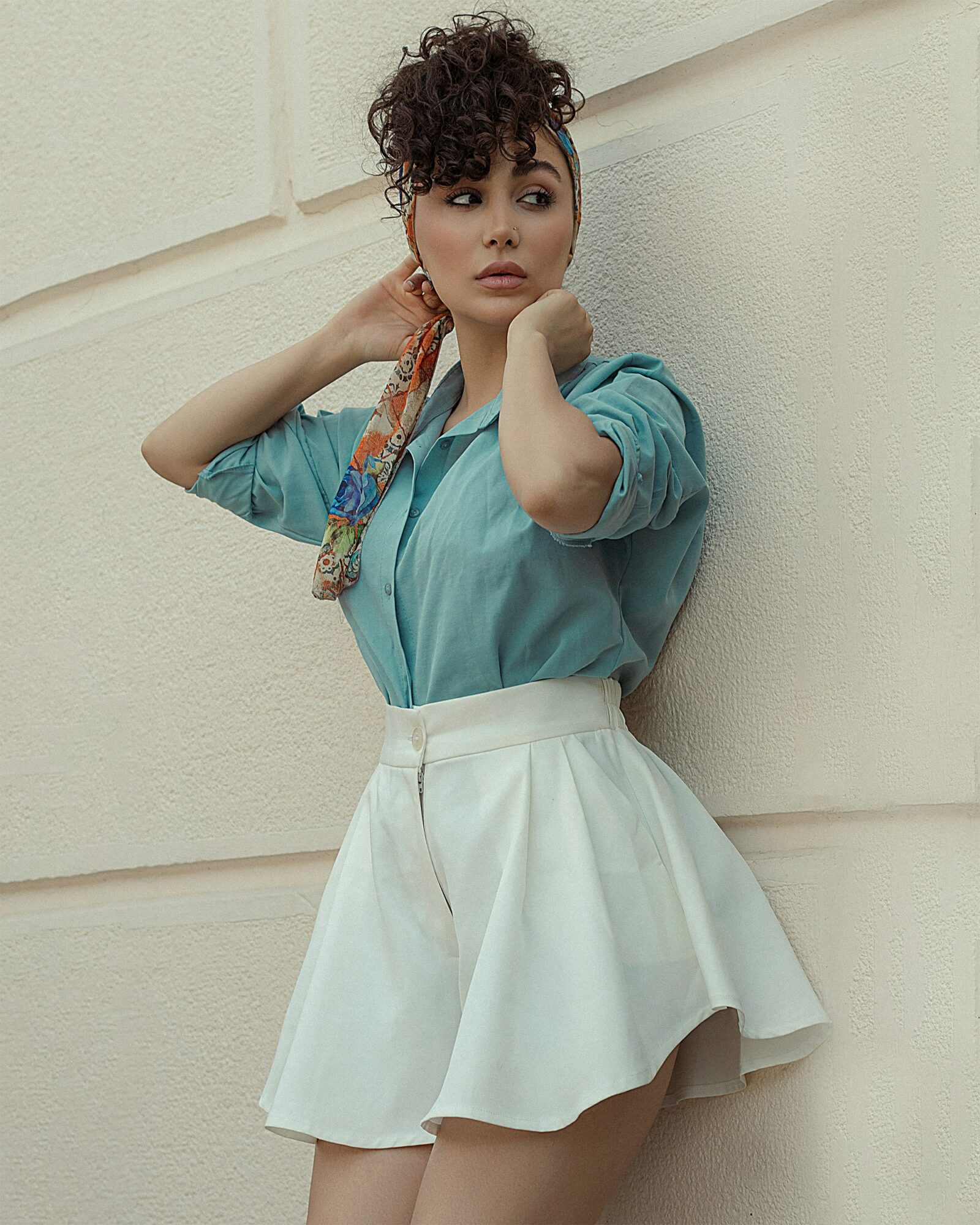 The Pin-Up Allure: Between Retro Glamour and Modernity 3 Comment moderniser le style pin up femme 1 Lallure pin up entre glamour retro et modernite Modalova