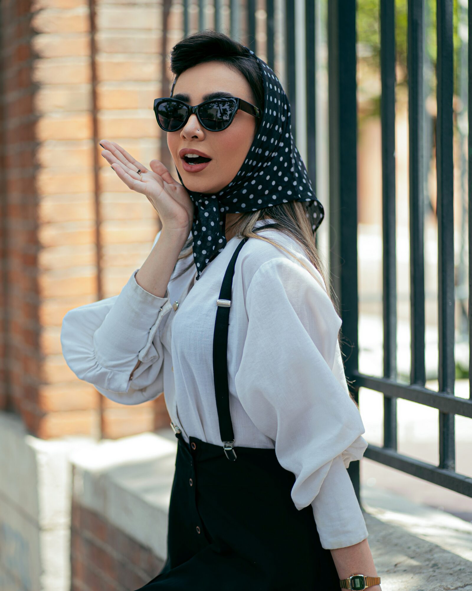 The Pin-Up Allure: Between Retro Glamour and Modernity 4 Comment moderniser le style pin up femme Lallure pin up entre glamour retro et modernite Modalova