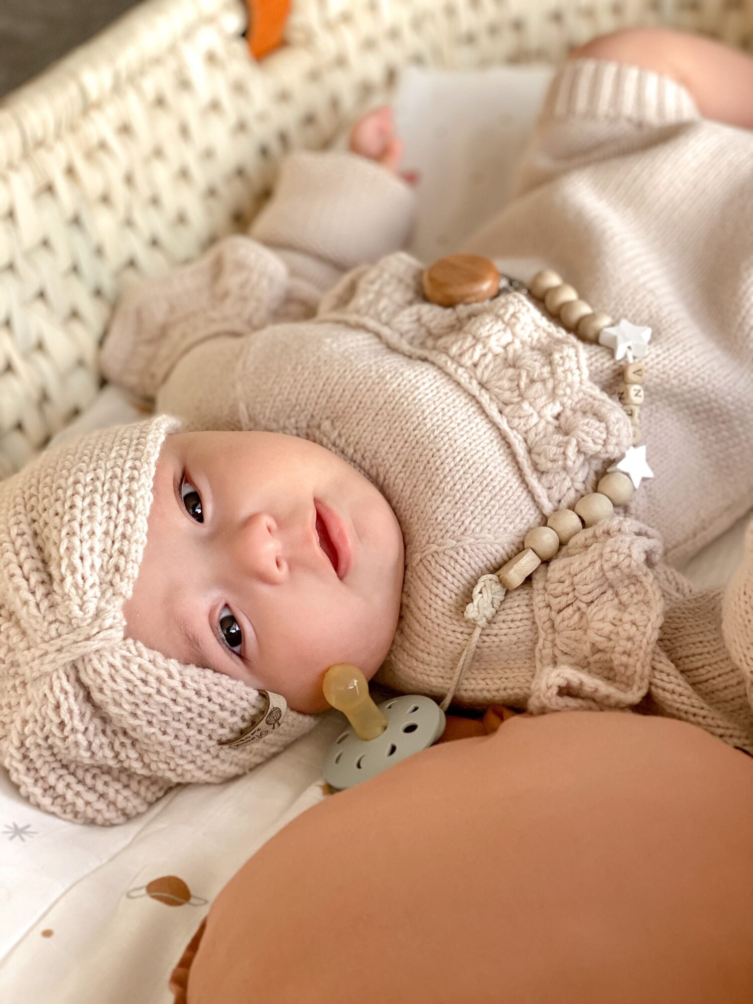 Choosing the Perfect Baby Wardrobe 2 Privilegier des matieres douces et respirantes Bien choisir le premier vestiaire de bebe Modalova