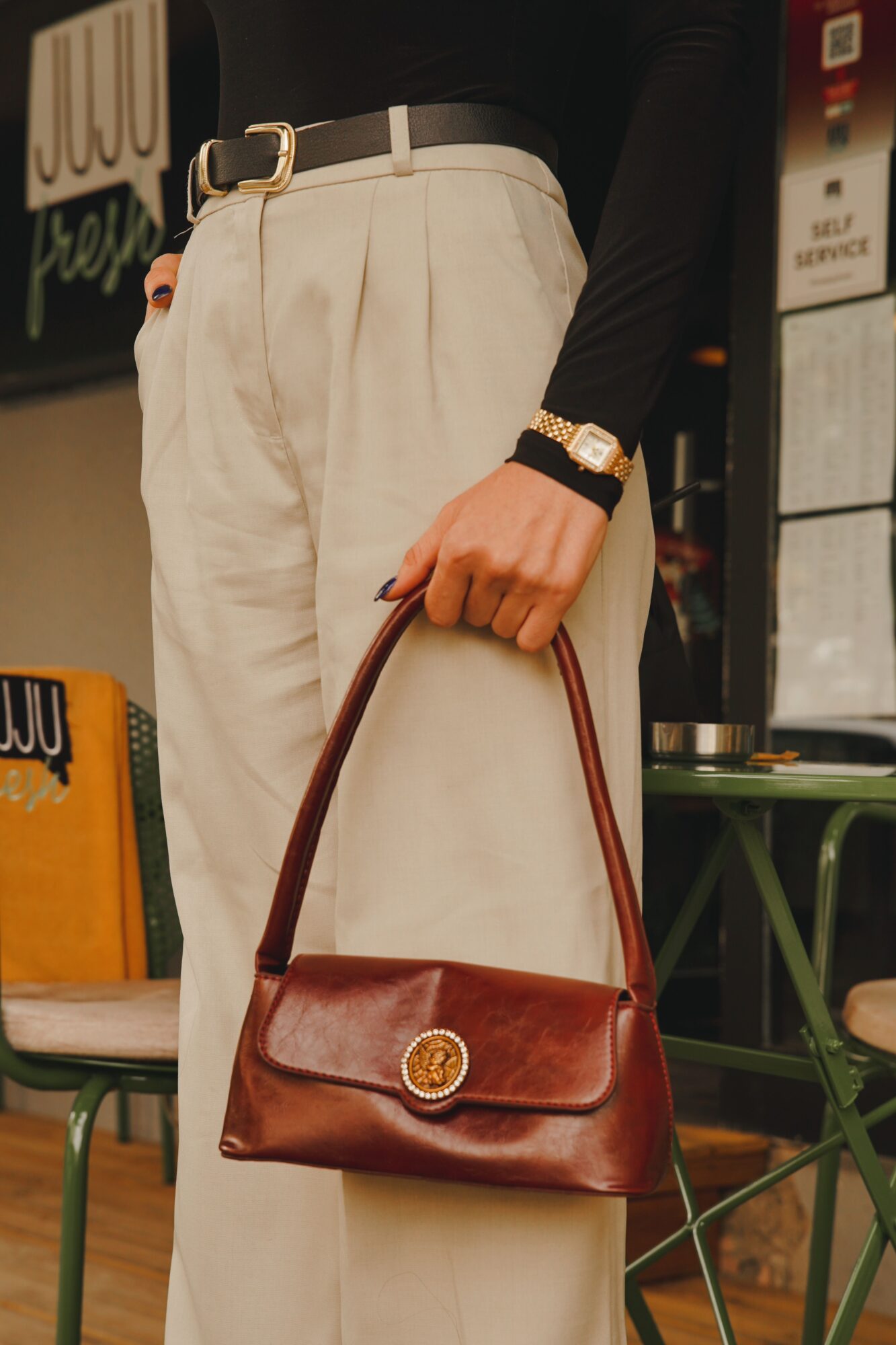 The mini watch, 2026’s quietest style statement 9 Square dials natural tones and modern metals 1 The mini watch 2026s quietest style statement Modalova