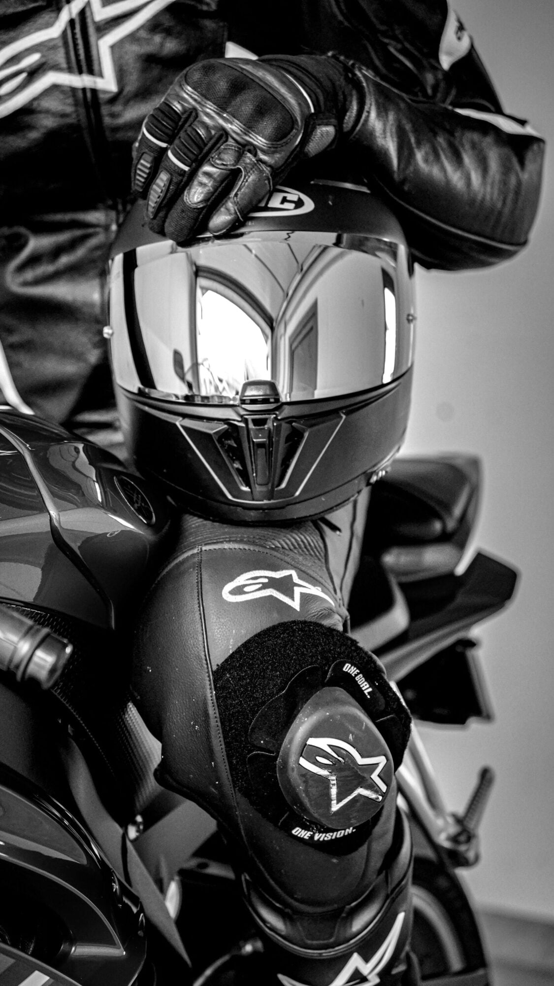The modern rider’s guide to style and safety 4 When the journey takes an unexpected turn The modern riders guide to style and safety Modalova