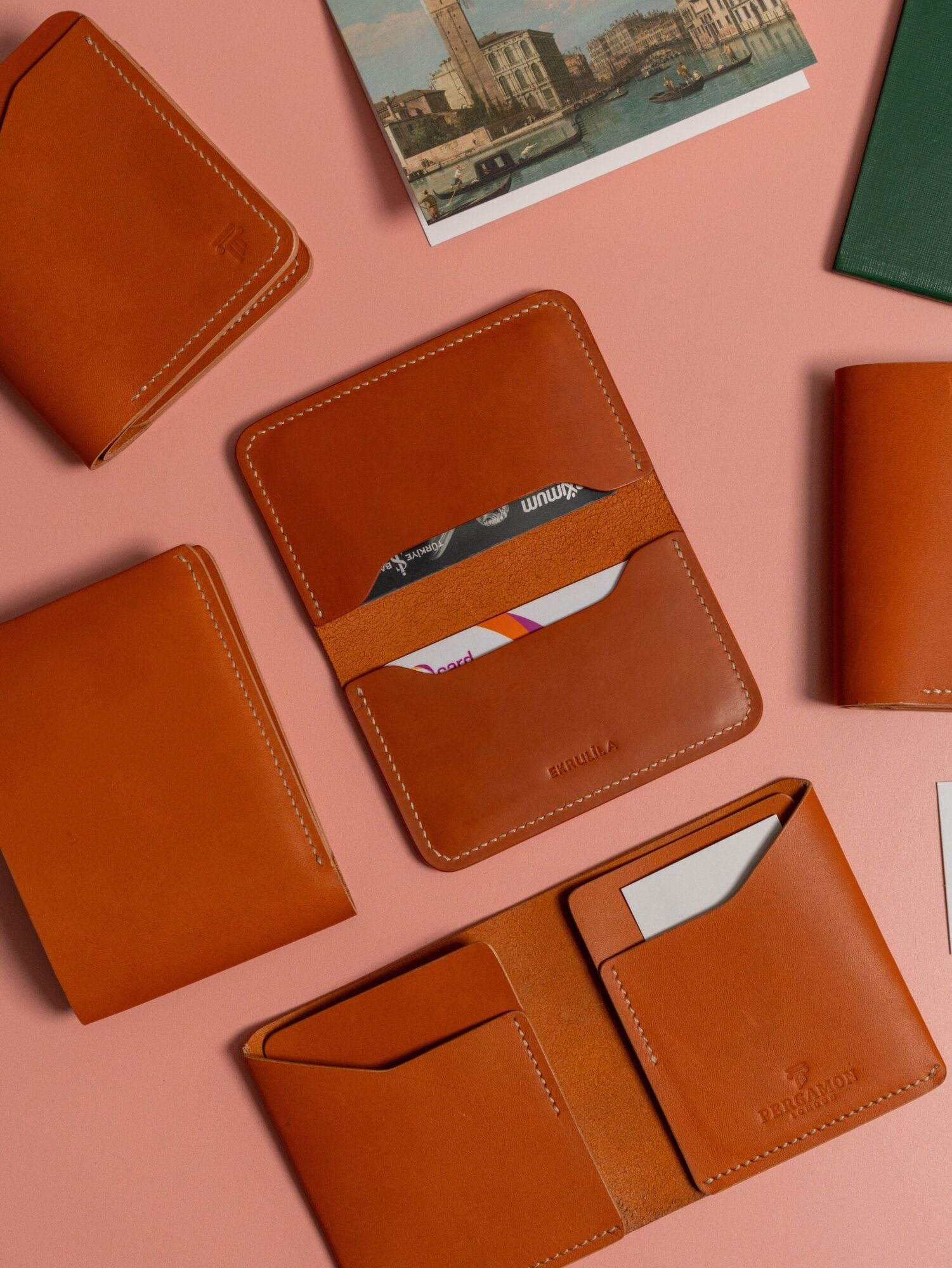 When Luxury Houses Reinvent the Gift Card 4 Le vintage comme option singuliere Quand les grandes maisons reinventent la carte cadeau Modalova