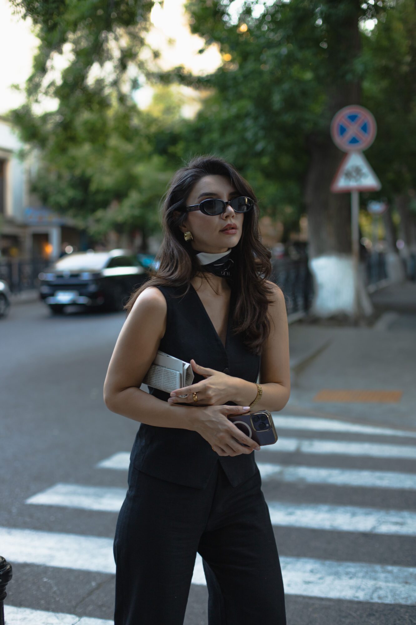 Parisian chic, reframed through accessories 2 One statement piece is enough Parisian chic reframed through accessories Modalova