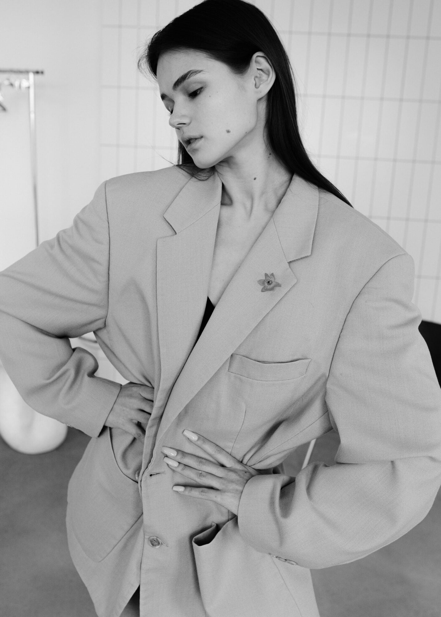 This winter, the women's blazer is changing proportions 2 Des epaules affirmees aux volumes oversize 1 Cet hiver le blazer pour femme change de proportions Modalova