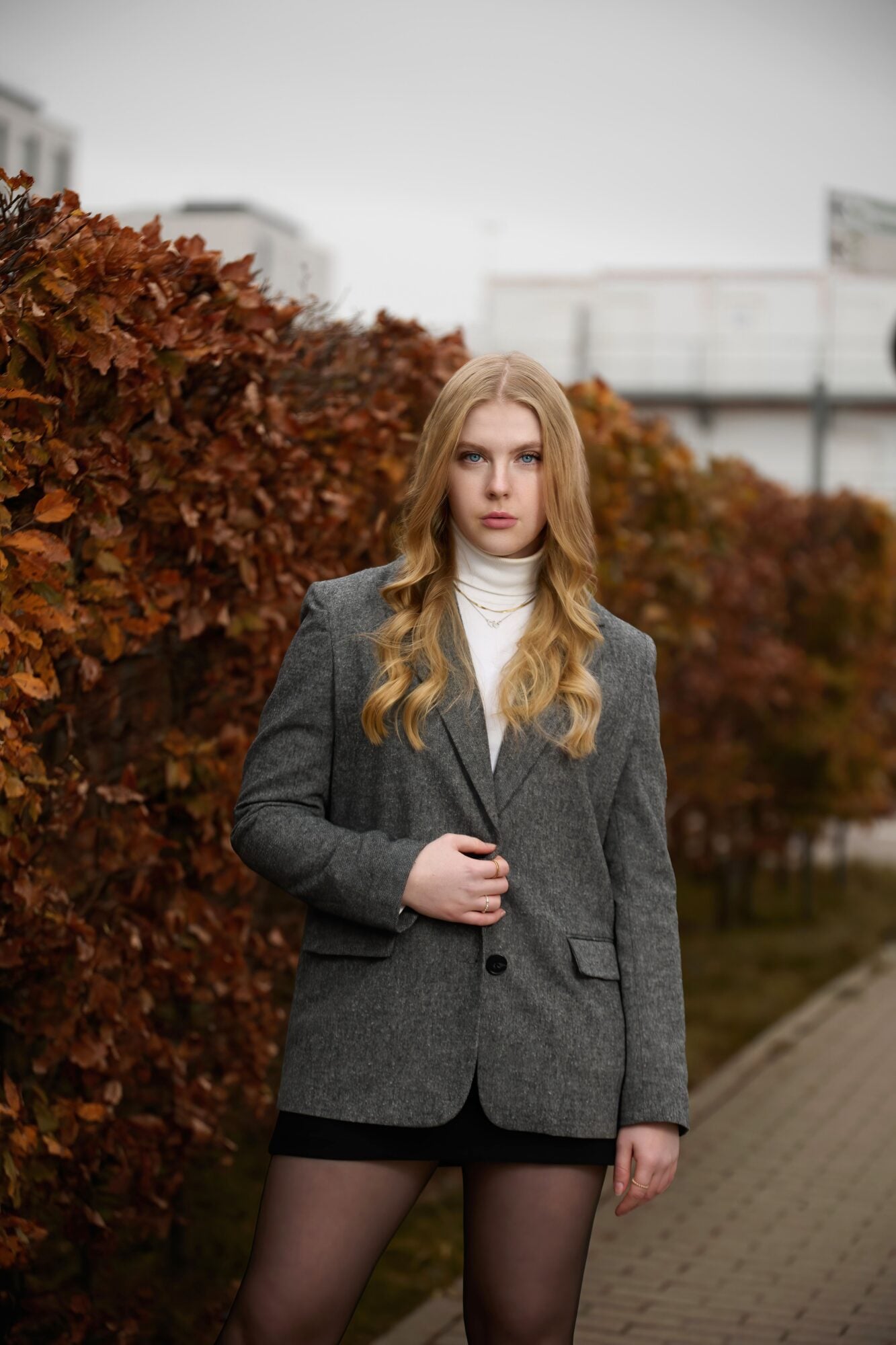 This winter, the women's blazer is changing proportions 5 La matiere fait toute la difference 1 Cet hiver le blazer pour femme change de proportions Modalova