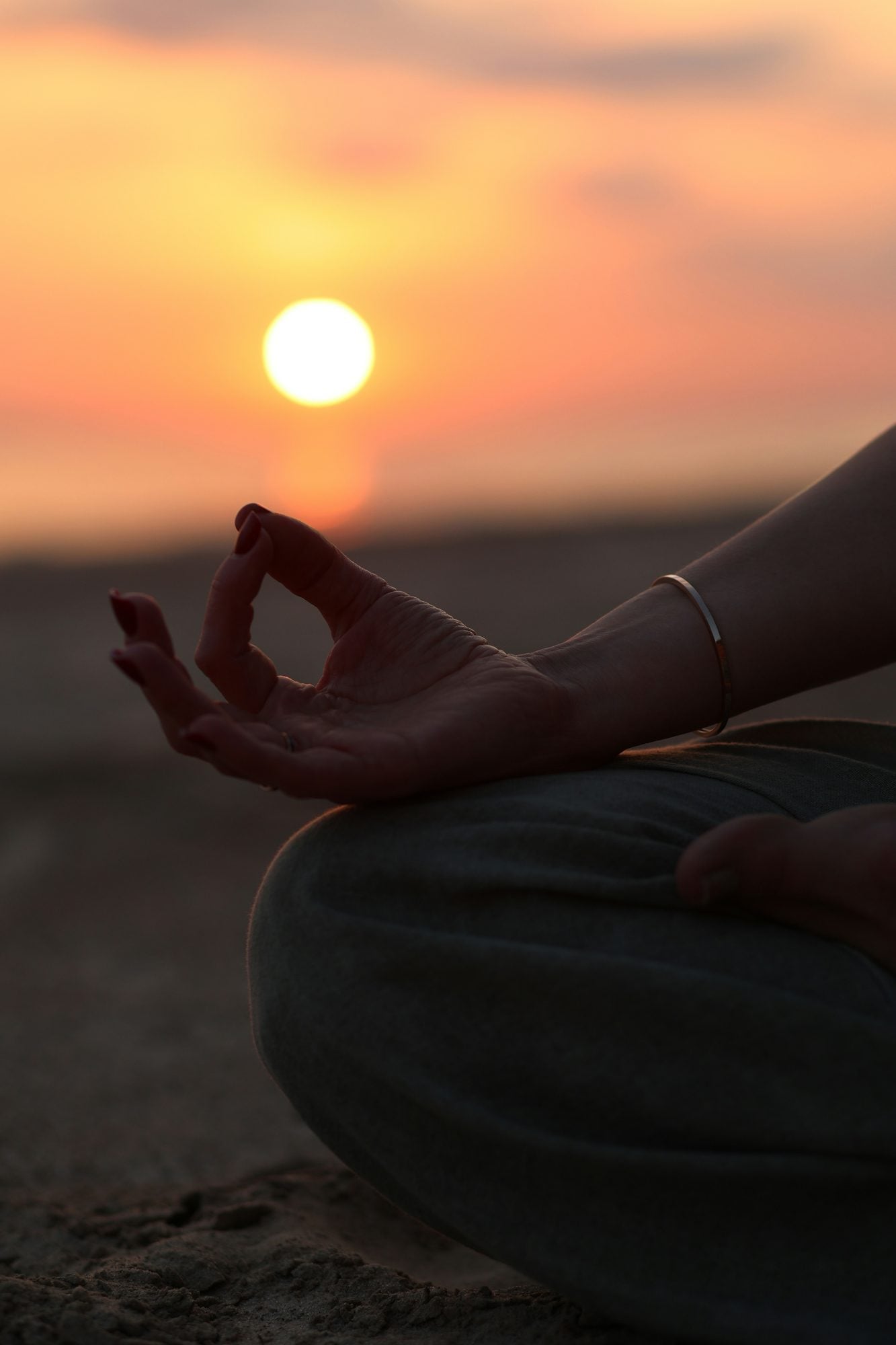 Self-care: what our rituals say about our time 5 Wellness has left the studio Self care what our rituals say about our time Modalova