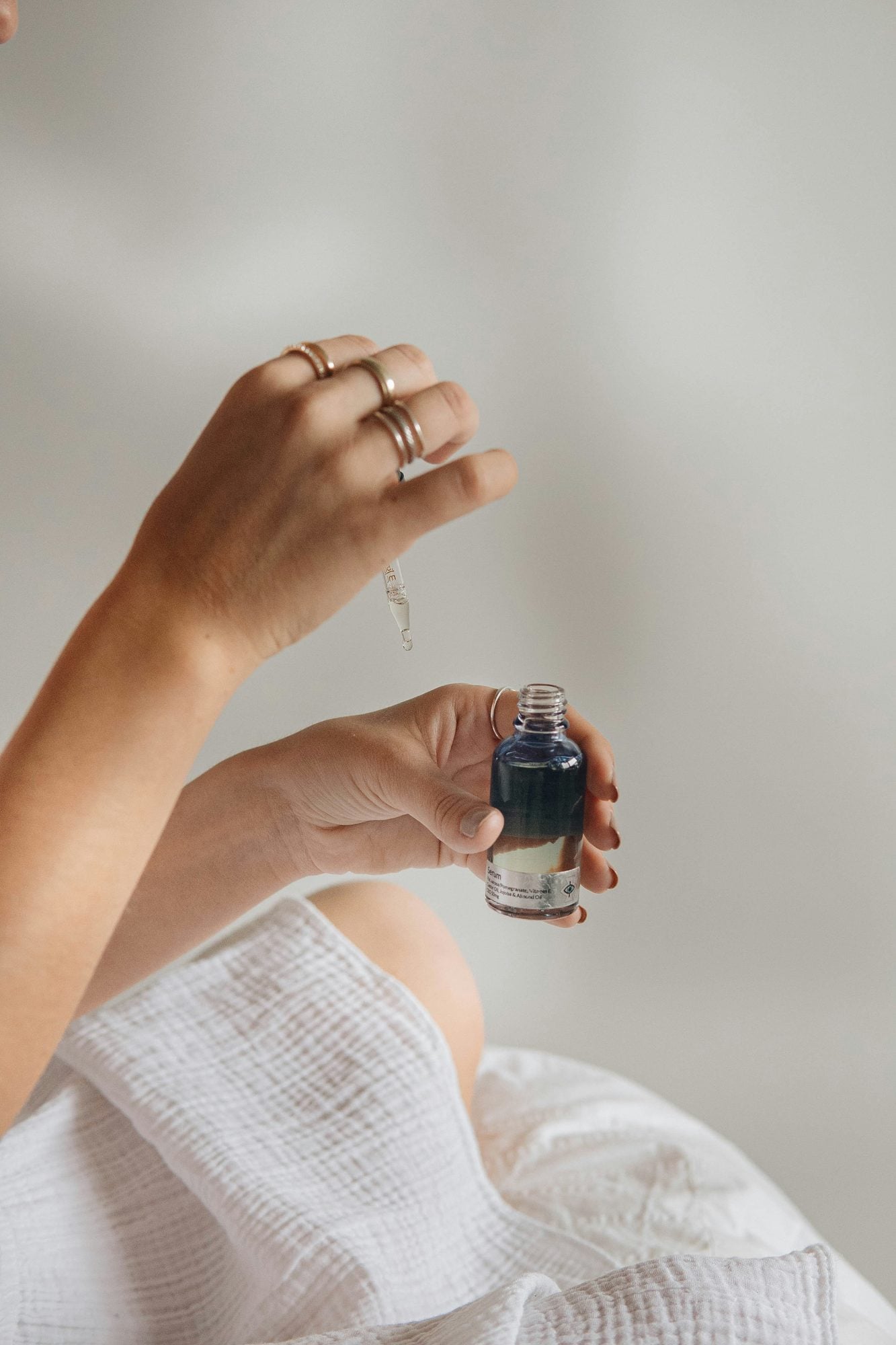 Self-care: what our rituals say about our time 2 When beauty becomes a ritual Self care what our rituals say about our time Modalova