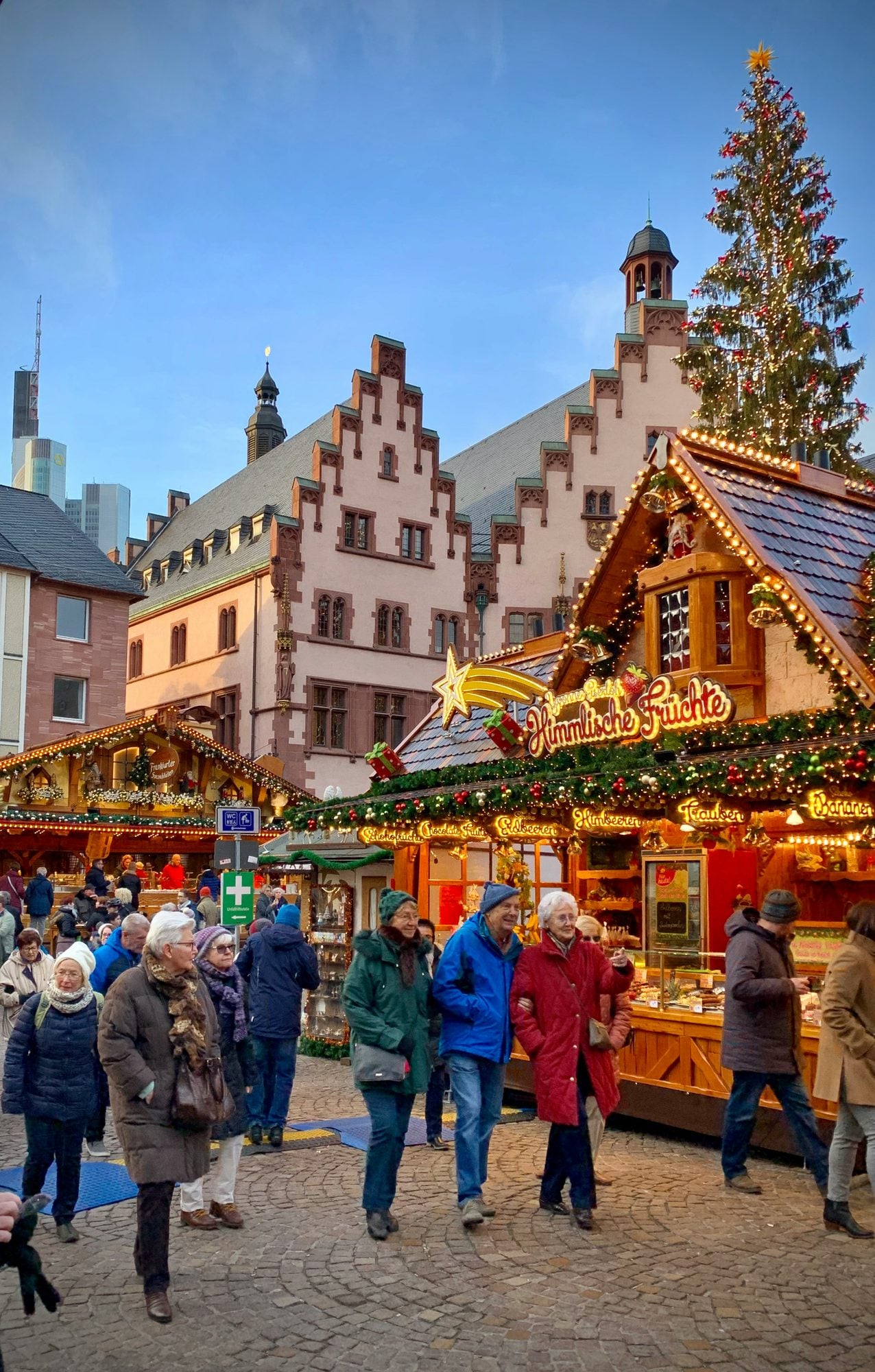 In Strasbourg, Christmas comes with a sense of style 1 A city with Christmas in its DNA In Strasbourg Christmas comes with a sense of style Modalova