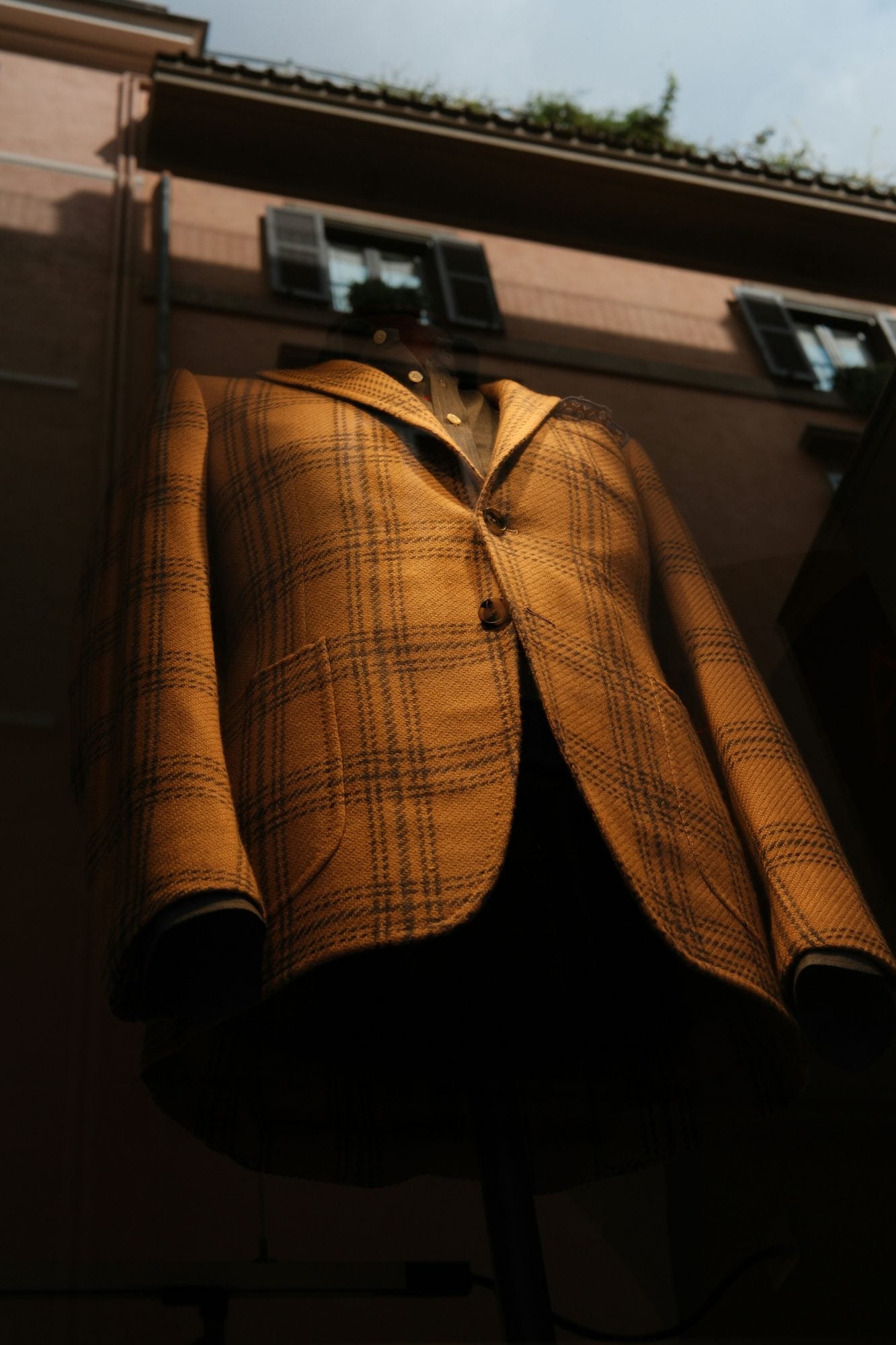 Spring and summer fabrics for custom sport coats The best fabrics for custom sport coats season by season Modalova